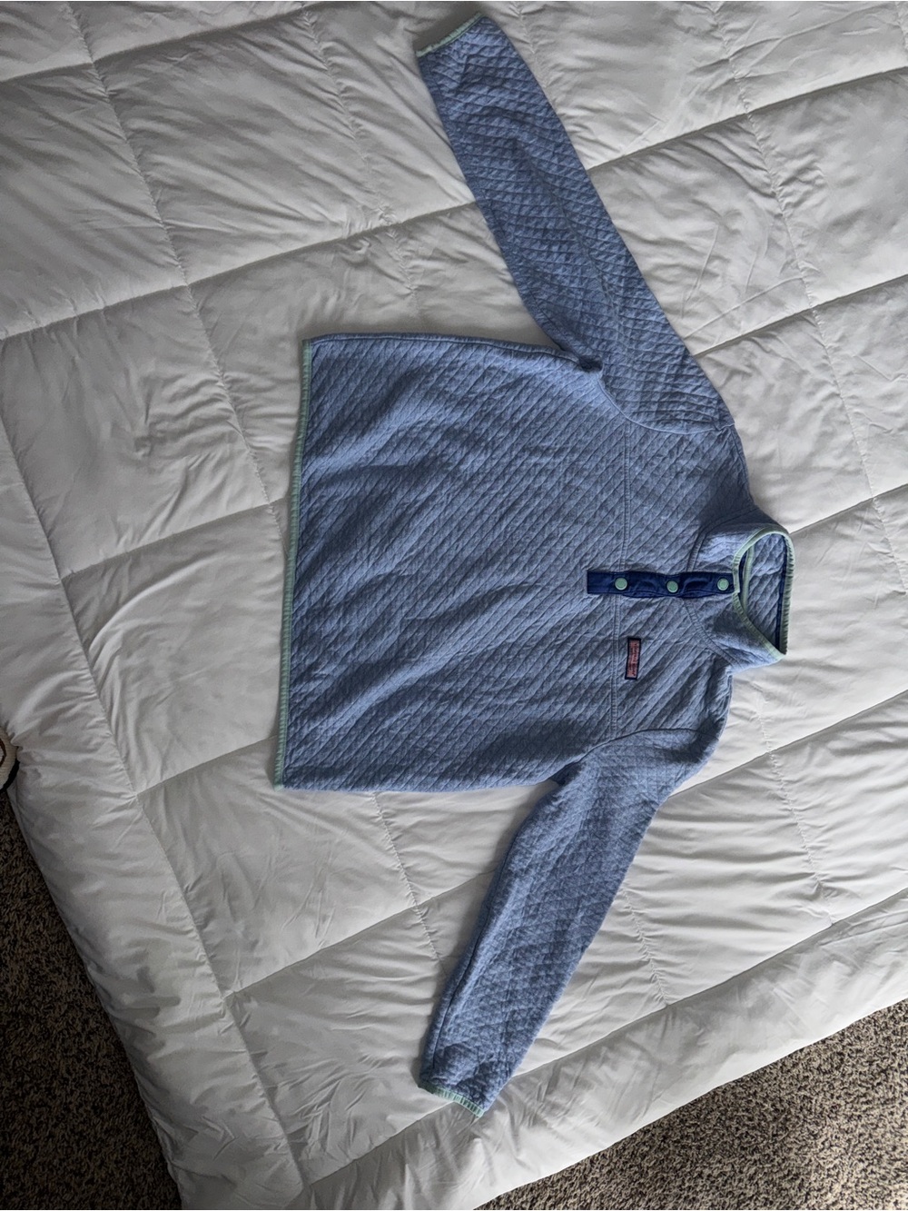 Veinyard Vines Light Blue Quilted Pullover Sweater